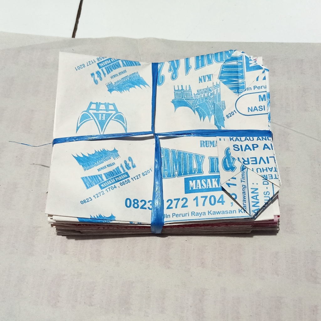 

Kertas Bungkus Gorengan/Fried Chicken/French Fries Ukuran Sedang 16x19x5