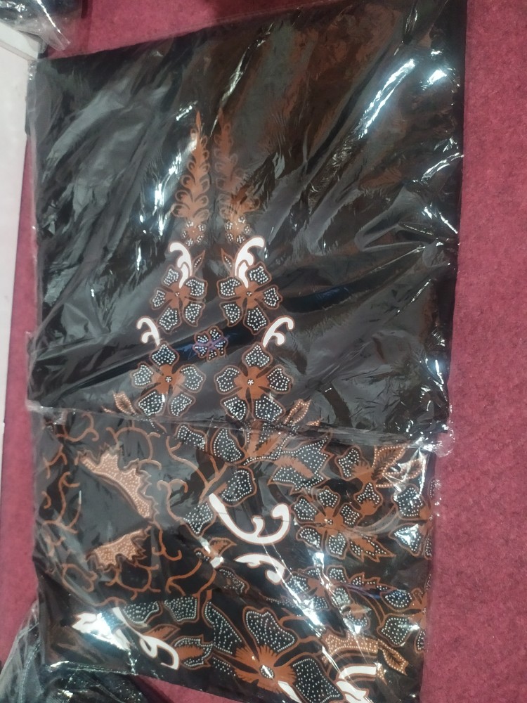 Setelan Sarung Batik Kemeja Batik Solo Modern Motih Ahwan Hitam Batik Solo