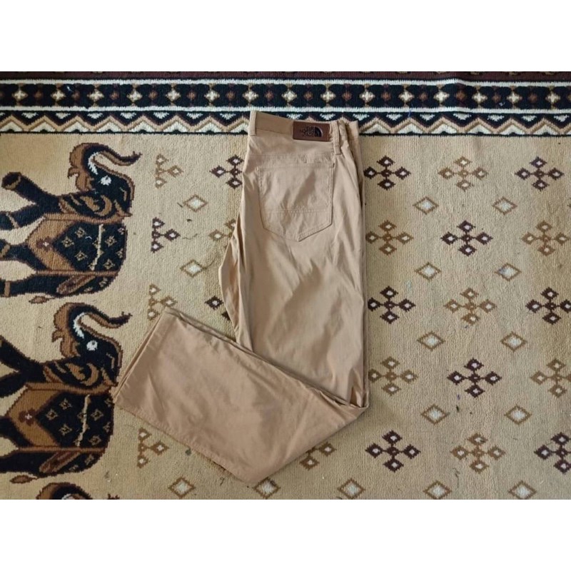 CELANA PANJANG THE NORTH FACE STANDARDFIT CORE TAN