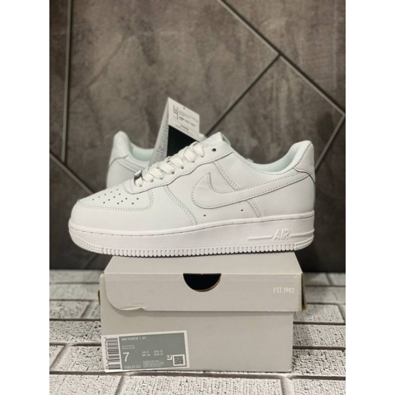 NIKE AIR FORCE ONE ALL WHITE