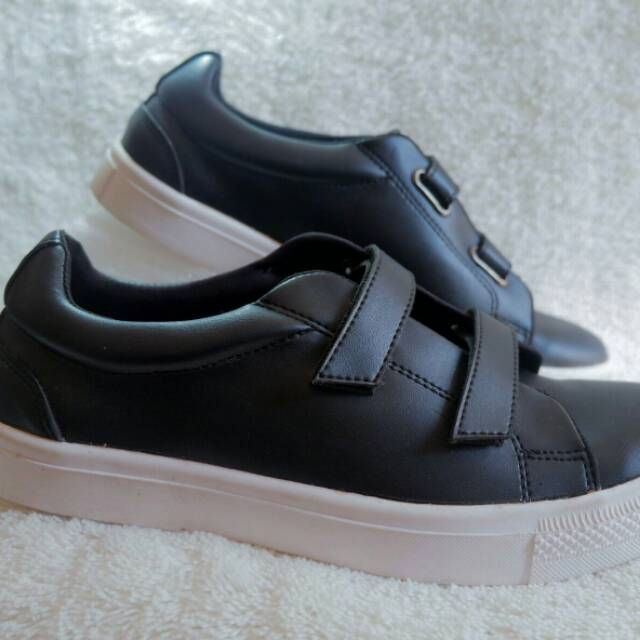 Sepatu casual bee prince 0025