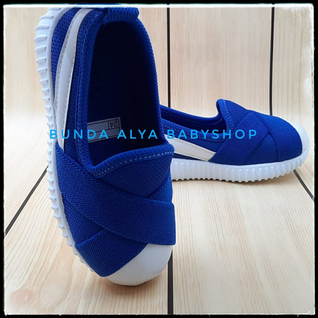 Sepatu Anak Perempuan Usia 2 3 6 7 Tahun BIRU - Sepatu Anak Cewek slip On Sporty Alas Karet Size 22 - 35