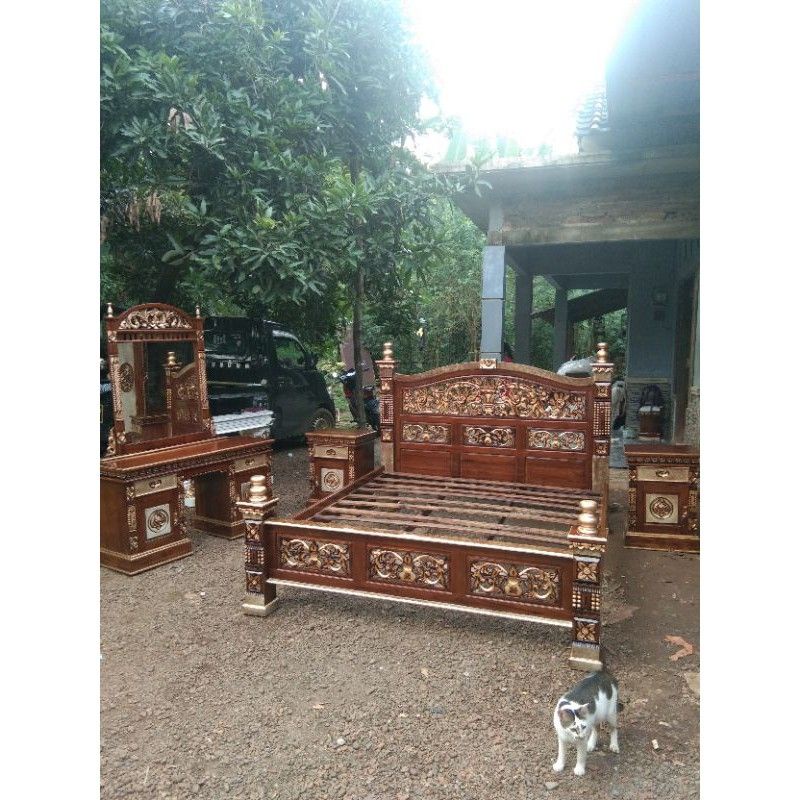 Kamar Set Motif Rahwana Jati Mentahan.