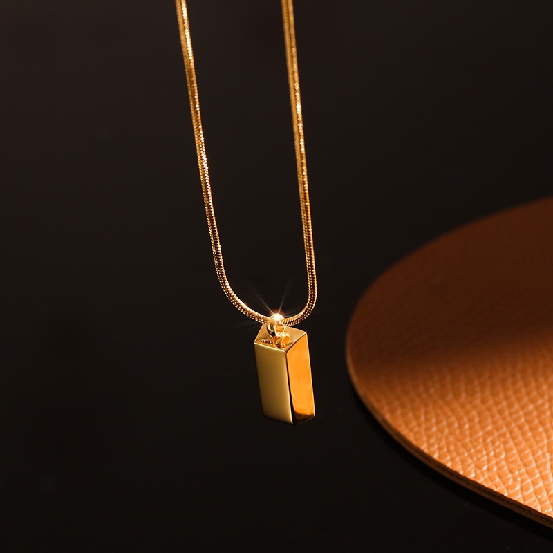 Korean Simple Titanium Steel Necklace 18k Gold Plated Rectangular Pendant Does Not Rust Necklace Unisex