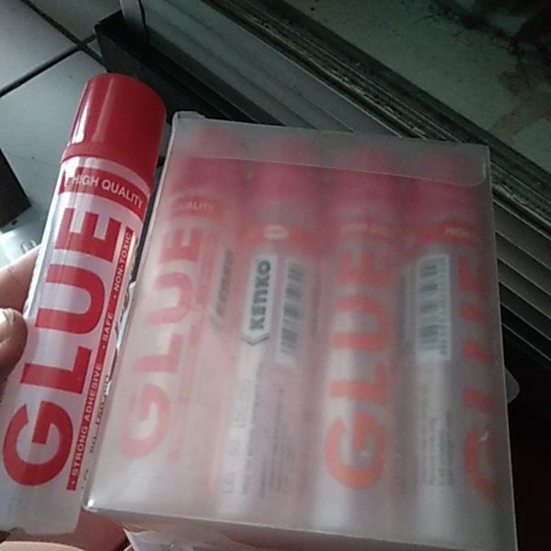 

Lem Cair Glue Kenko