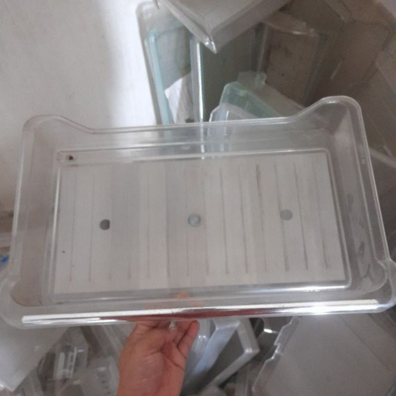 Rak chiller/ikan bekas KULKAS polytron 1pintu