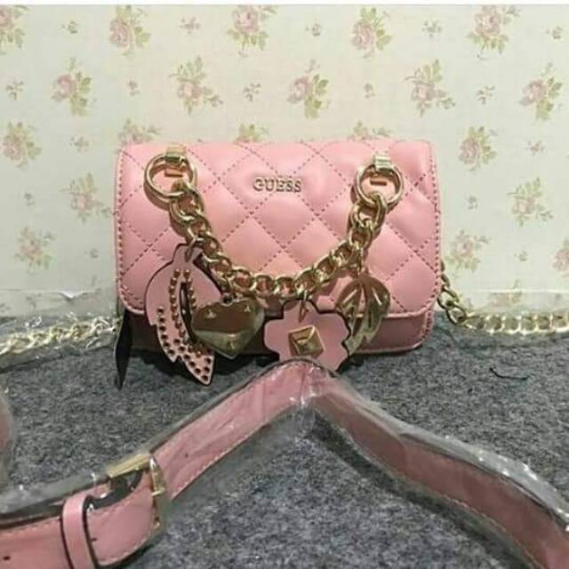 Tas guess selempang. New