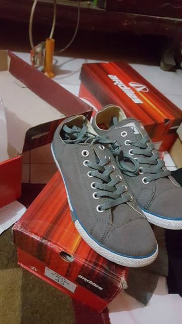 Sepatu casual murah