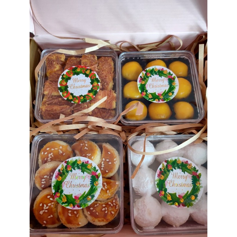 

HAMPERS KUE KERING NATAL/LEBARAN/IMLEK