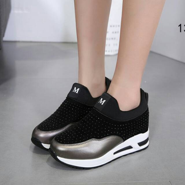 Sepatu Wanita Kelsey Sneaker Jogger 1313 Cantik Original Brand Import Batam