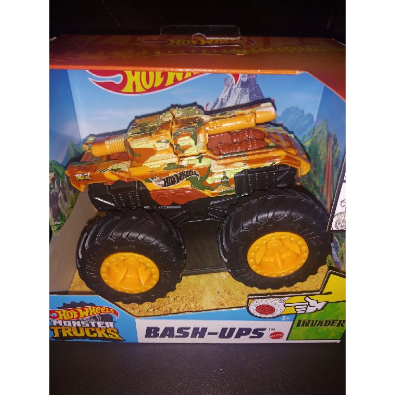Invader Hotwheels Monster Truck Bash Up