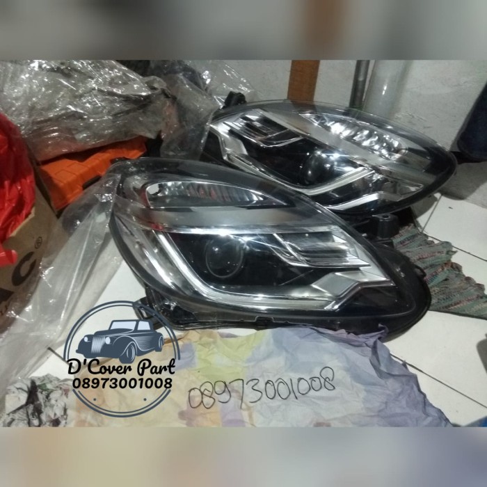 {BEKAS} Headlamp lampu depan Honda mobilio RS 2015 Murah