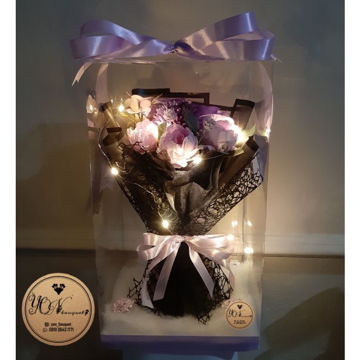 buket mika/ buket bunga mika/ buket bunga artificial/gift mika /box mika/kado bunga/bouquet flowers