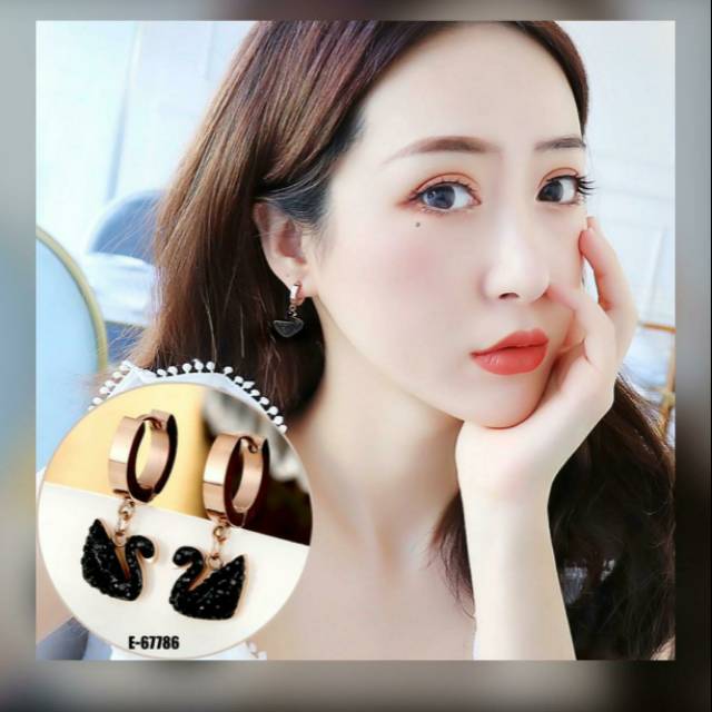 Anting Angsa zircon hitam
Anting Jepit Rs03400