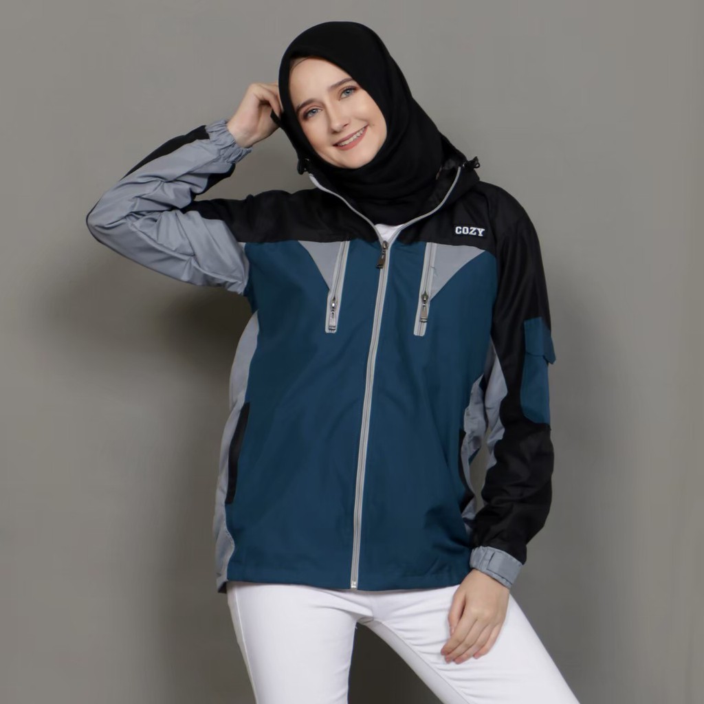 Jaket Parasut Wanita AMZ Cozy No Limit / Jaket gunung / Jaket Waterproof