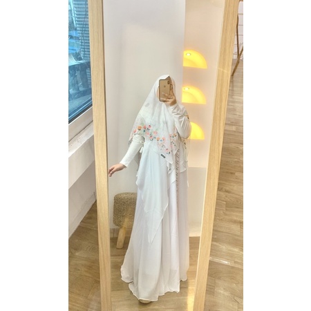 gamis syar’i lubna