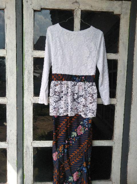 Maxi Elsa Cape Brokat Premium