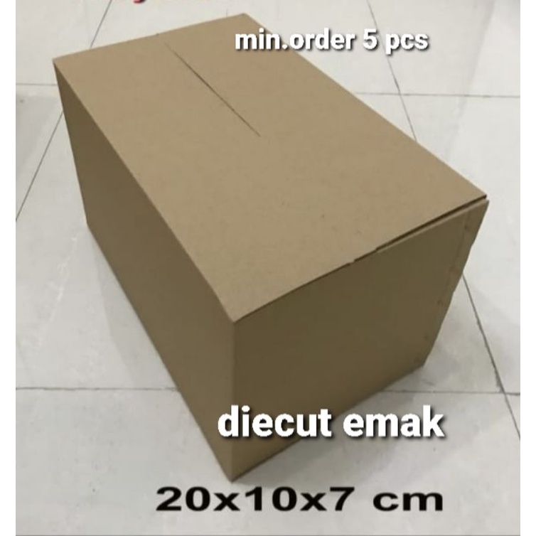 

Kardus / box / uk. 20x10x7 cm / karton packing polos baru ST