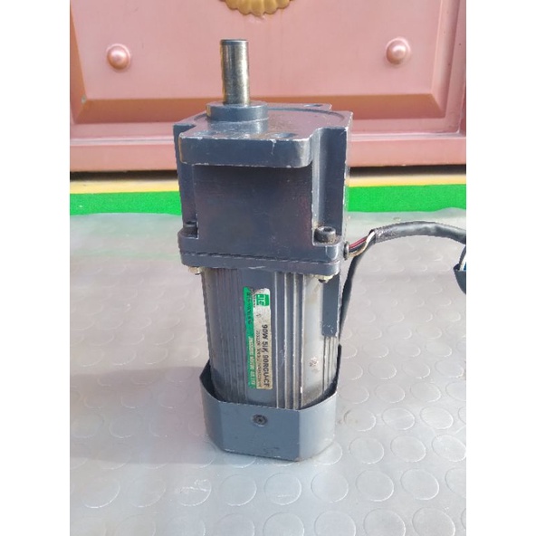 Ac Motor Gearbox 220V 90W Ratio 1:7.5  1720Rpm Motor