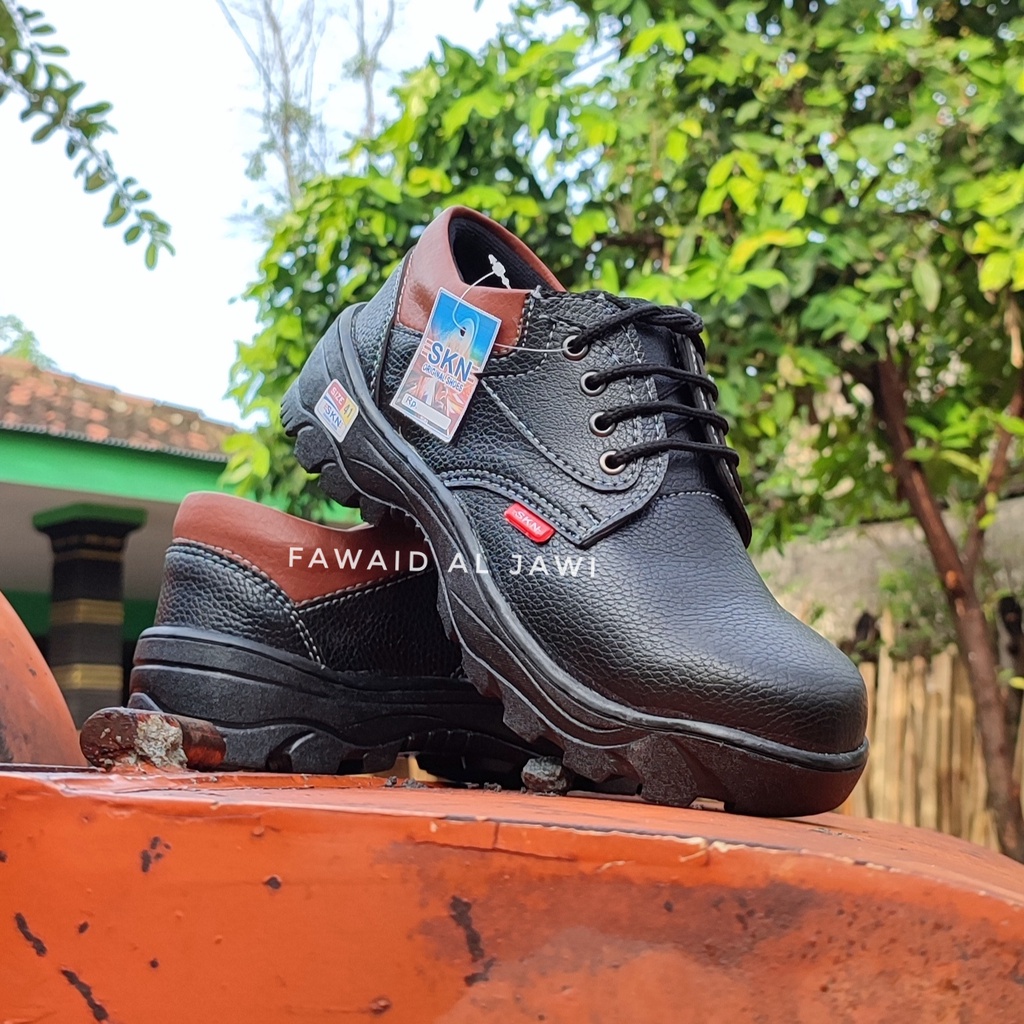 Sepatu Safety Septi Boots Ujung Besi Kulit King SKN Pria Wanita Anti Licin Anti Slip Kerja Dapur Kantor Proyek Kitchen Hotel