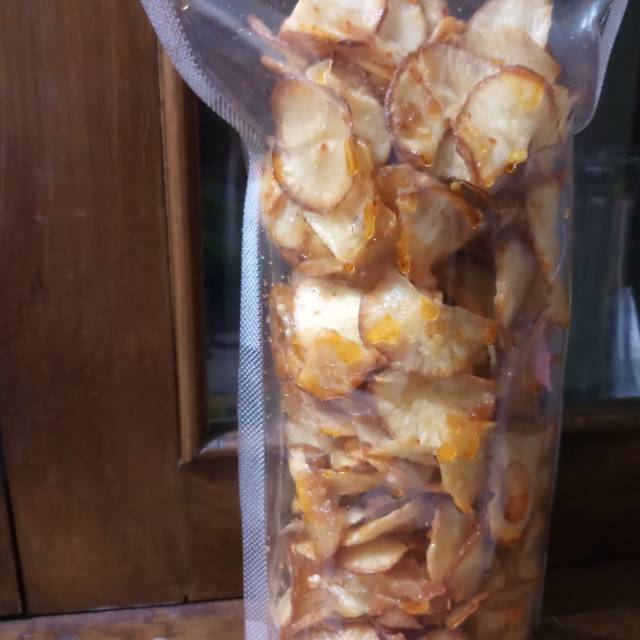 

Keripik Singkong Buk Win Pedas