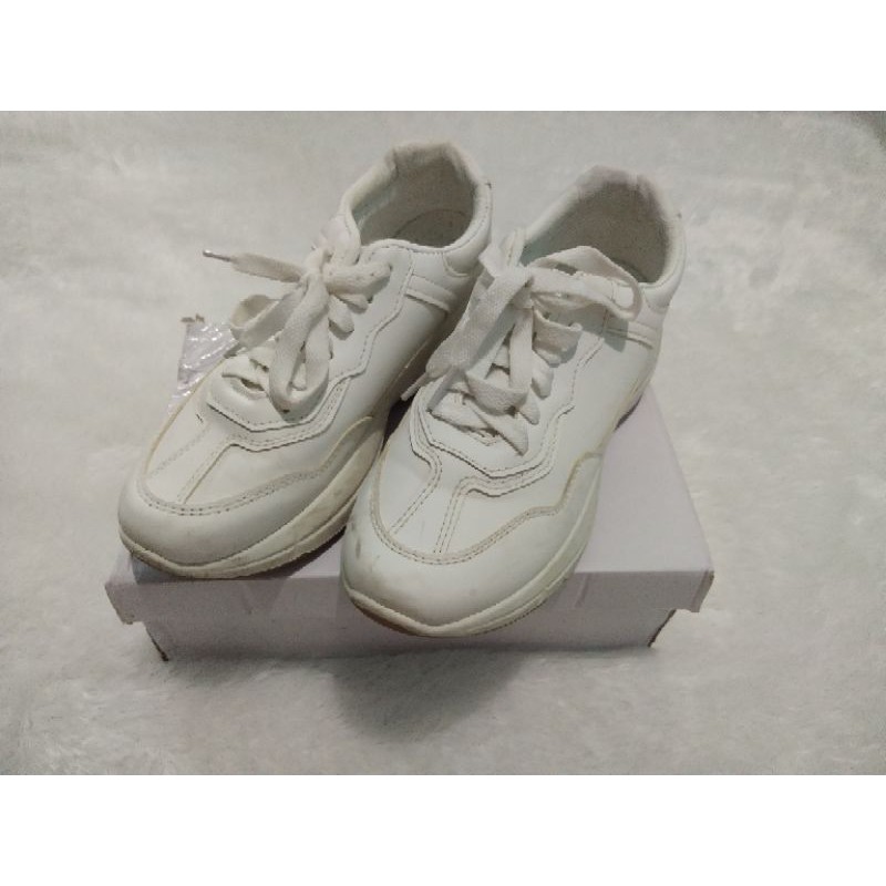 [PRELOVED] CPE by Calliope - Kirei Shoes White