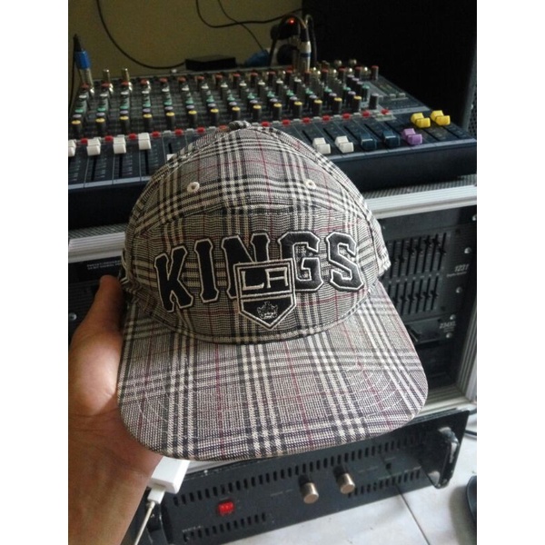 TOPI KINGS FORTY SEVEN BRAND