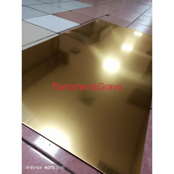 

gravoply gold hairline / bahan gravir / laser / router / 120cm x 60cm tebal 1.5mm