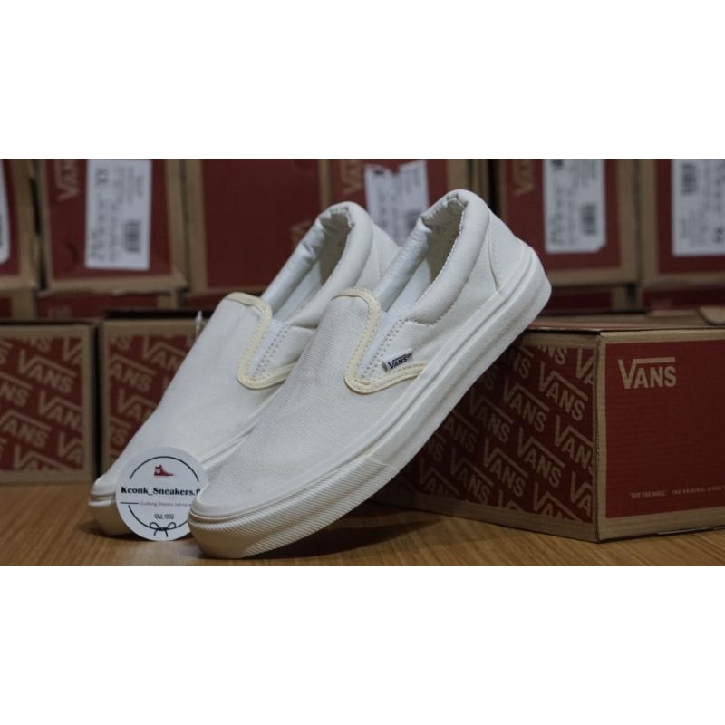 sepatu vans slip on full cream pria wanita