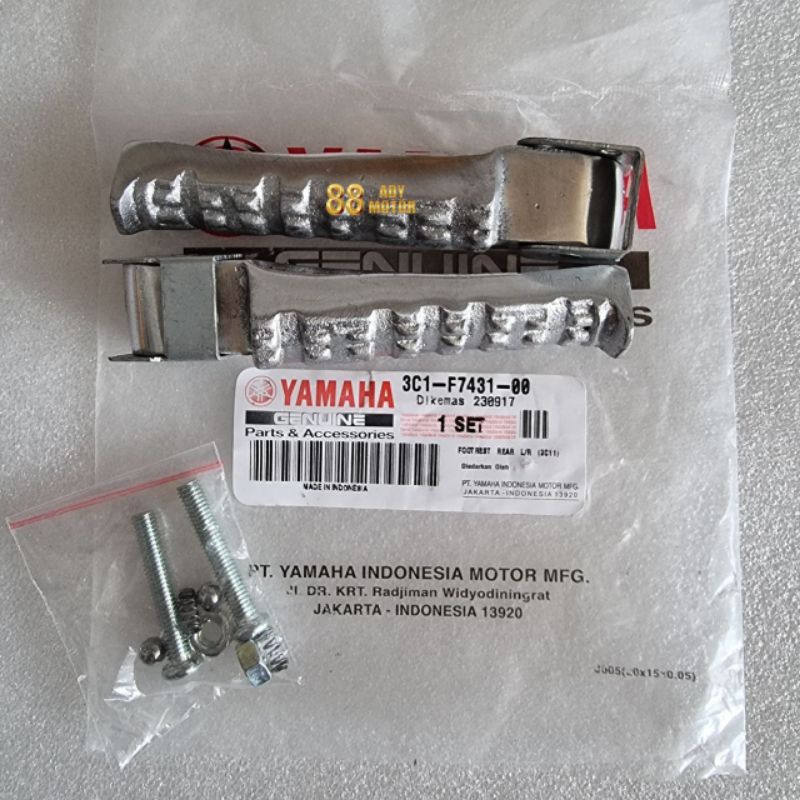 Besi Footstep / Pijakan Kaki Belakang Vixion Old - Lama, Vixion New - Baru Original Yamaha