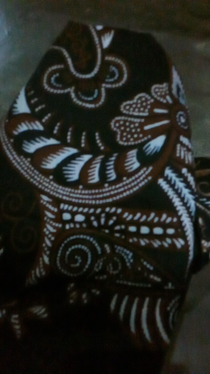 Batik Lengan Pendek Motif Wayang Dan Elung