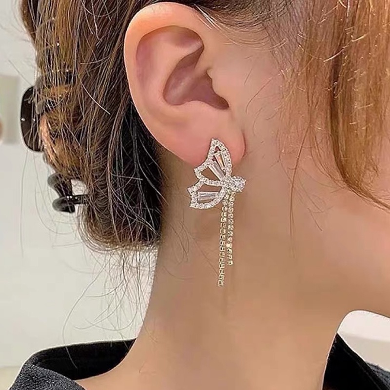 Anting Tusuk Asimetris Model Kupu-Kupu Dengan Berlian Imitasi + Rumbai Gaya Korea Untuk Wanita