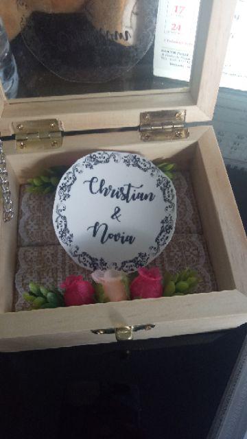 Kotak Cincin Kawin Kayu Akrilik (bantalan Burlap) / Wooden Acrylic Wedding Ring Box