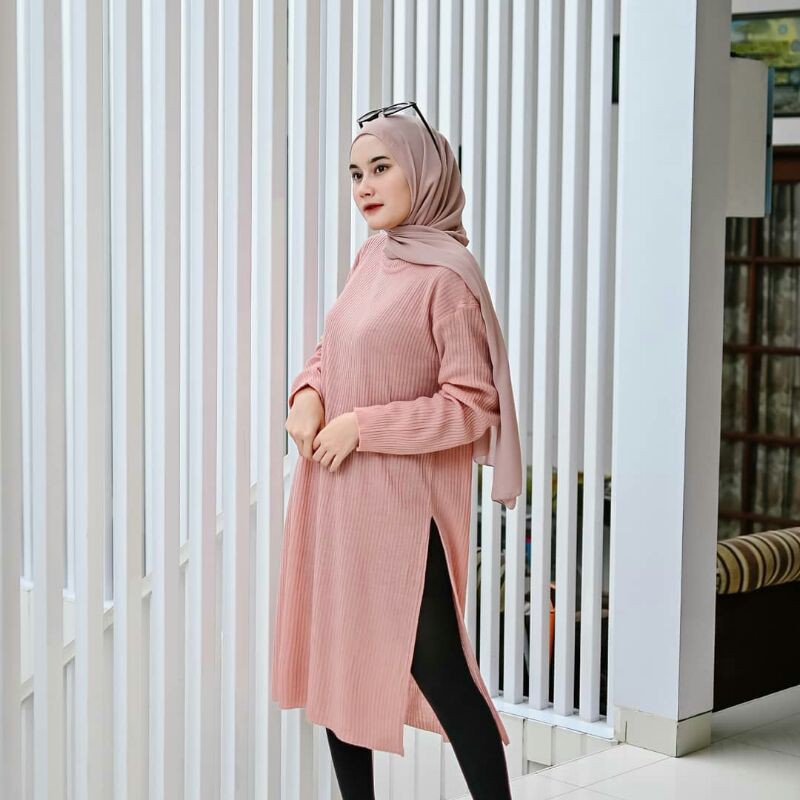 KARENINA TUNIK RAJUT / Karenina Long Tunik / Baju Muslim / Elysa midi dress / Rajut Tunik Premium / Sweater Wanita / Long tunik rajut Karenina Slit / Fashion Wanita / Rajut-1