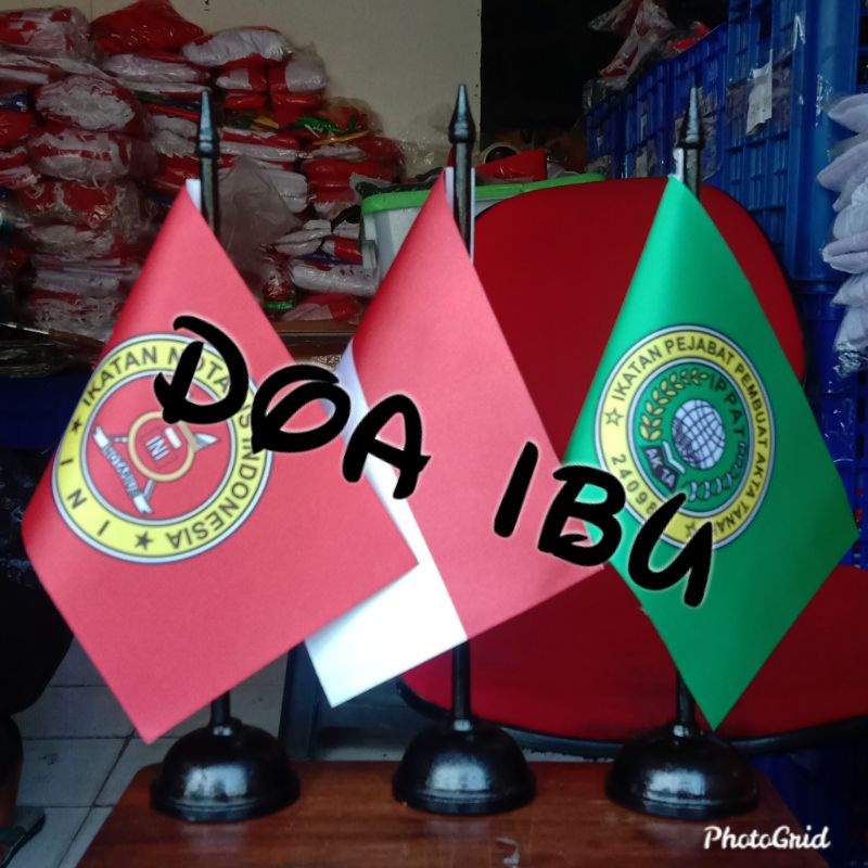 tiang kayu+bendera indonesia+notaris+ippat(1paket)