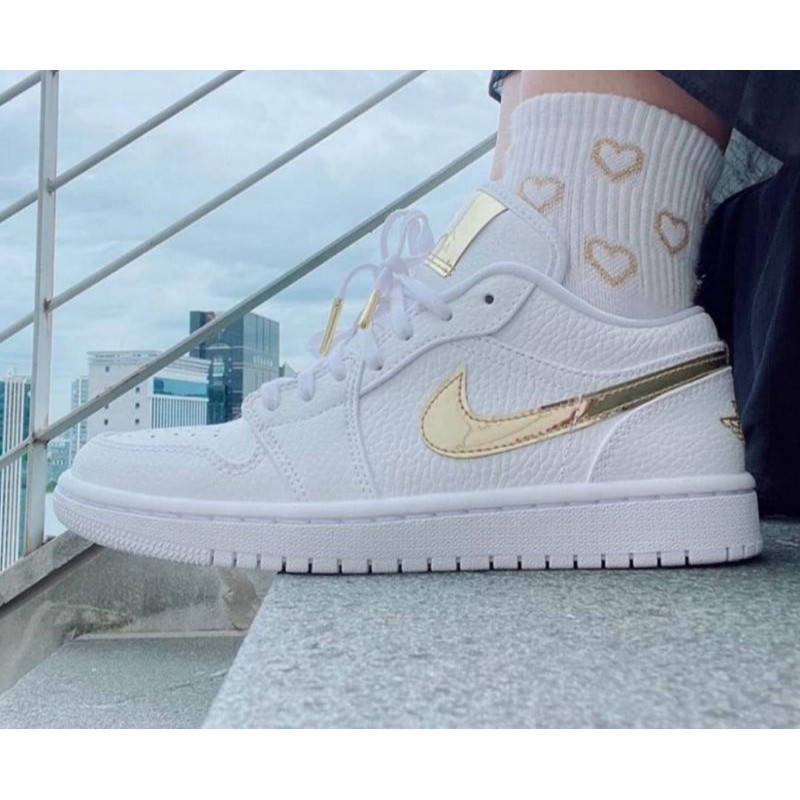 air jordan 1 gold white