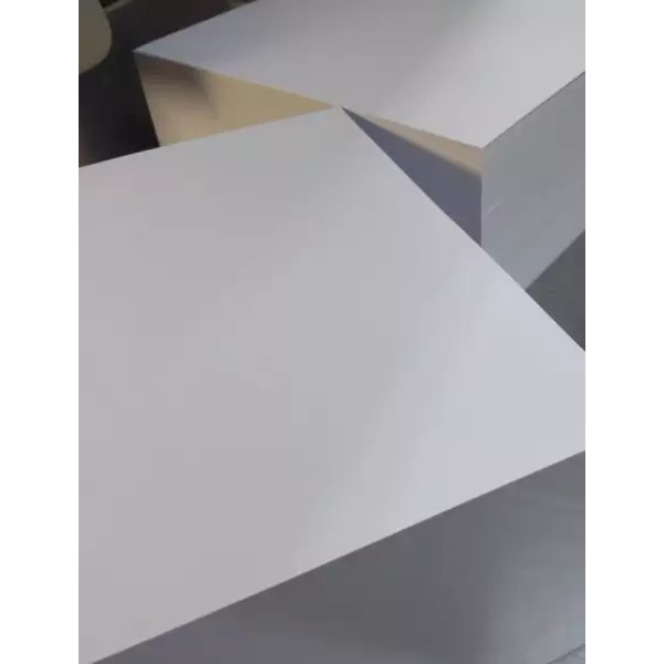 

kertas bc putih 160gsm ukuran A4 isi 50 sheet
