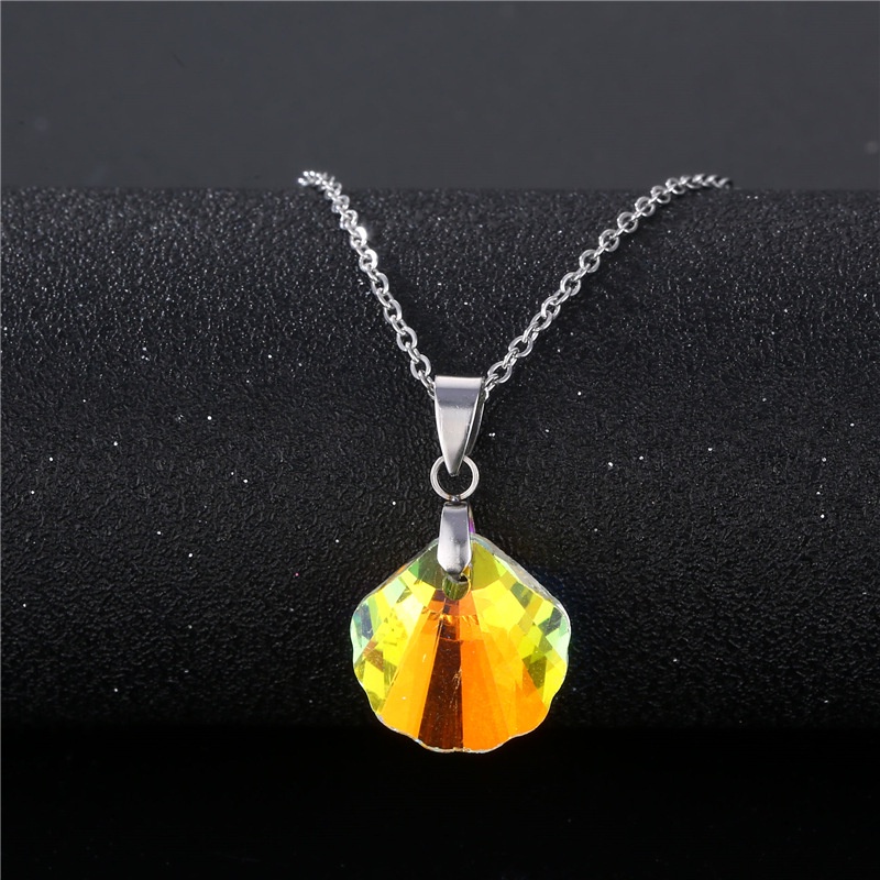 Eropa dan Amerika stainless steel kalung berbentuk kipas ungu K9 crystal kalung geometris shell bent