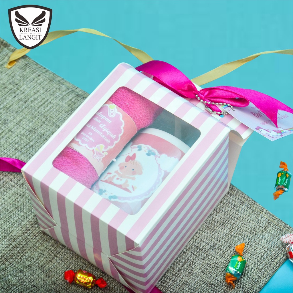

HAMPERS MUG DAN HANDUK / COCOK UNTUK HADIAH ULTAH / SOUVENIR ULANG TAHUN / KADO ULANG TAHUN