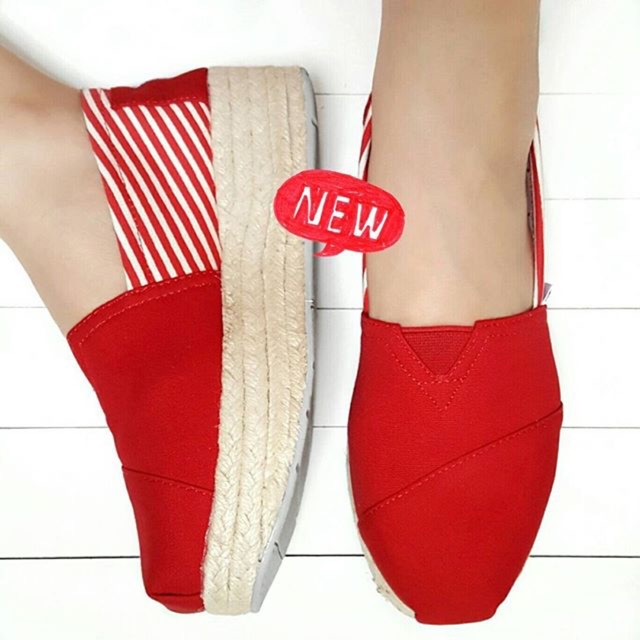 Sepatu_Toms