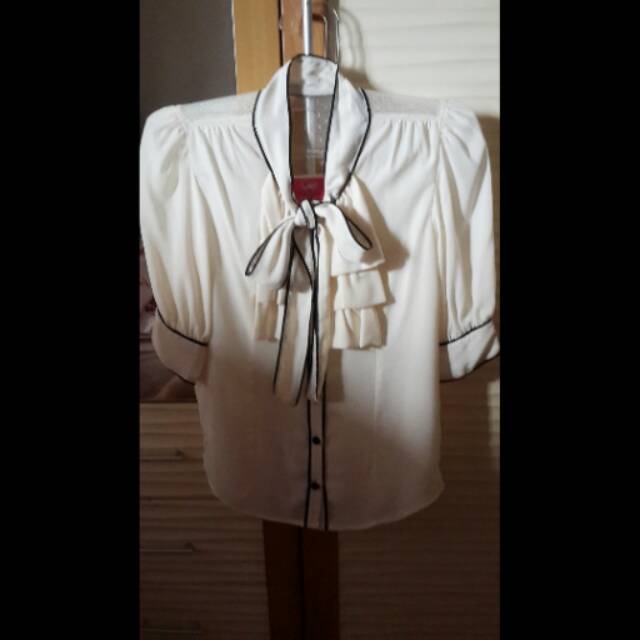 blouse pita preloved