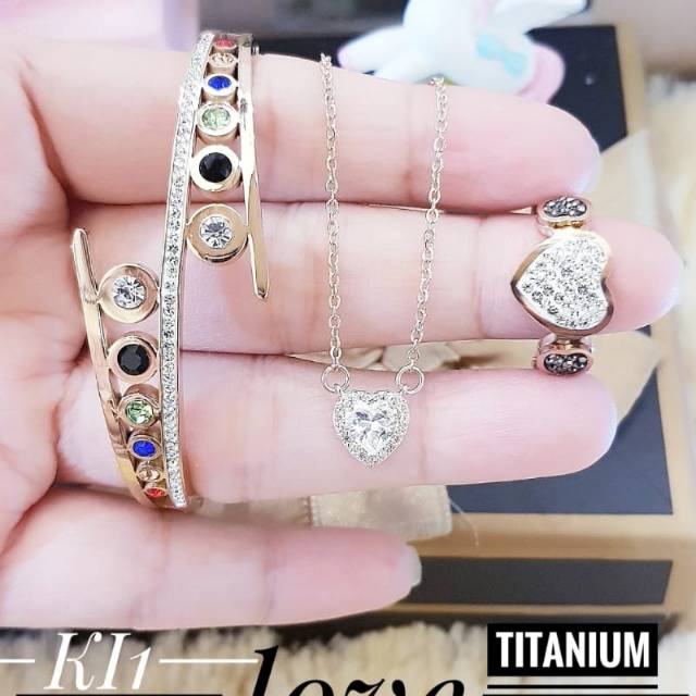 Titanium set perhiasan 1617j