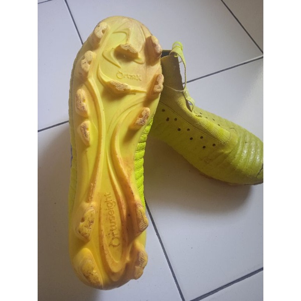 JUAL SEPATU BOLA ORTUSEIGHT SECOND