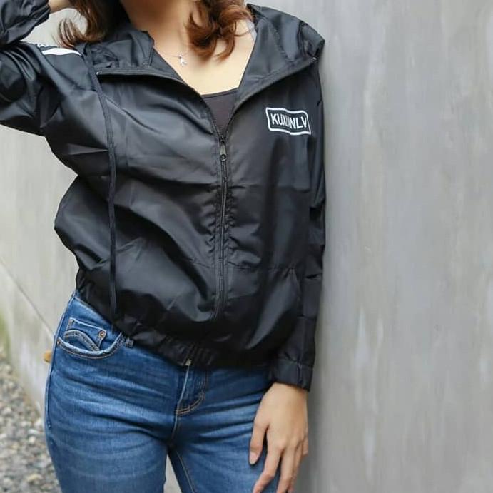 Kuxu Jaket - Jaket Parasut Wanita