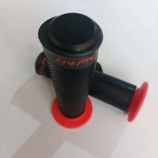 HANDGRIP BULU UNIVERSAL ISI SEPASANG KIRI &amp; KANAN