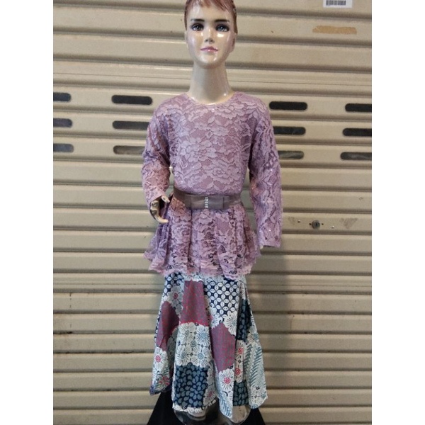 Kebaya brokat anak lilac//kebaya pesta anak lavender//kebaya brokat modern//