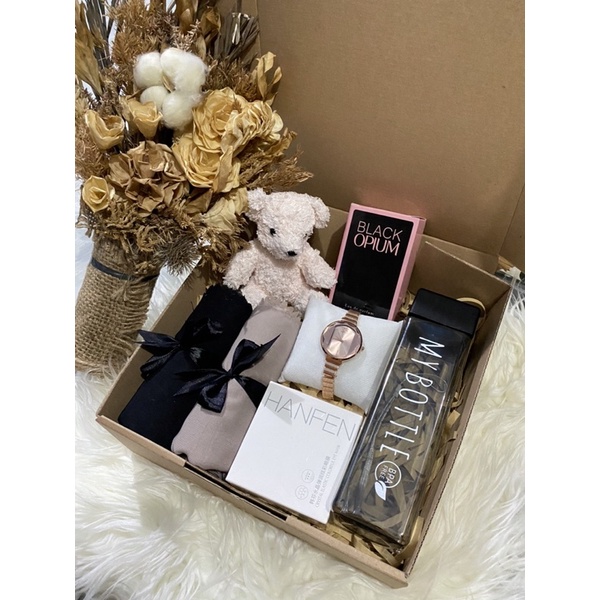 

{MBCK} HAMPERS CEWEK / HAMPERS HIJAB/ KADO PACAR / ANNIVERSARY / GIFT BIX CEWEK