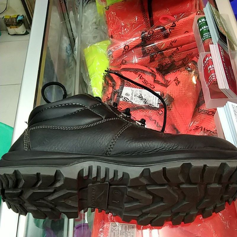 sepatu safety cheetah 7106