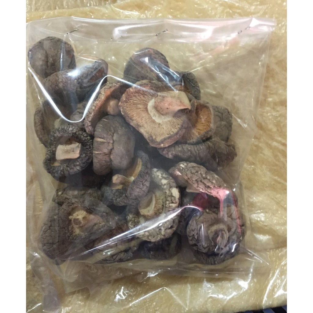 

Jamur Merang Kering 1 Kg