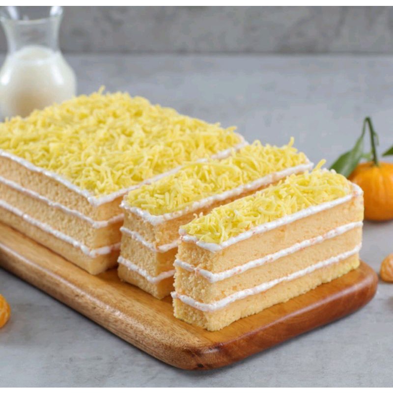 

bolu lapis menara jeruk medan 500gr